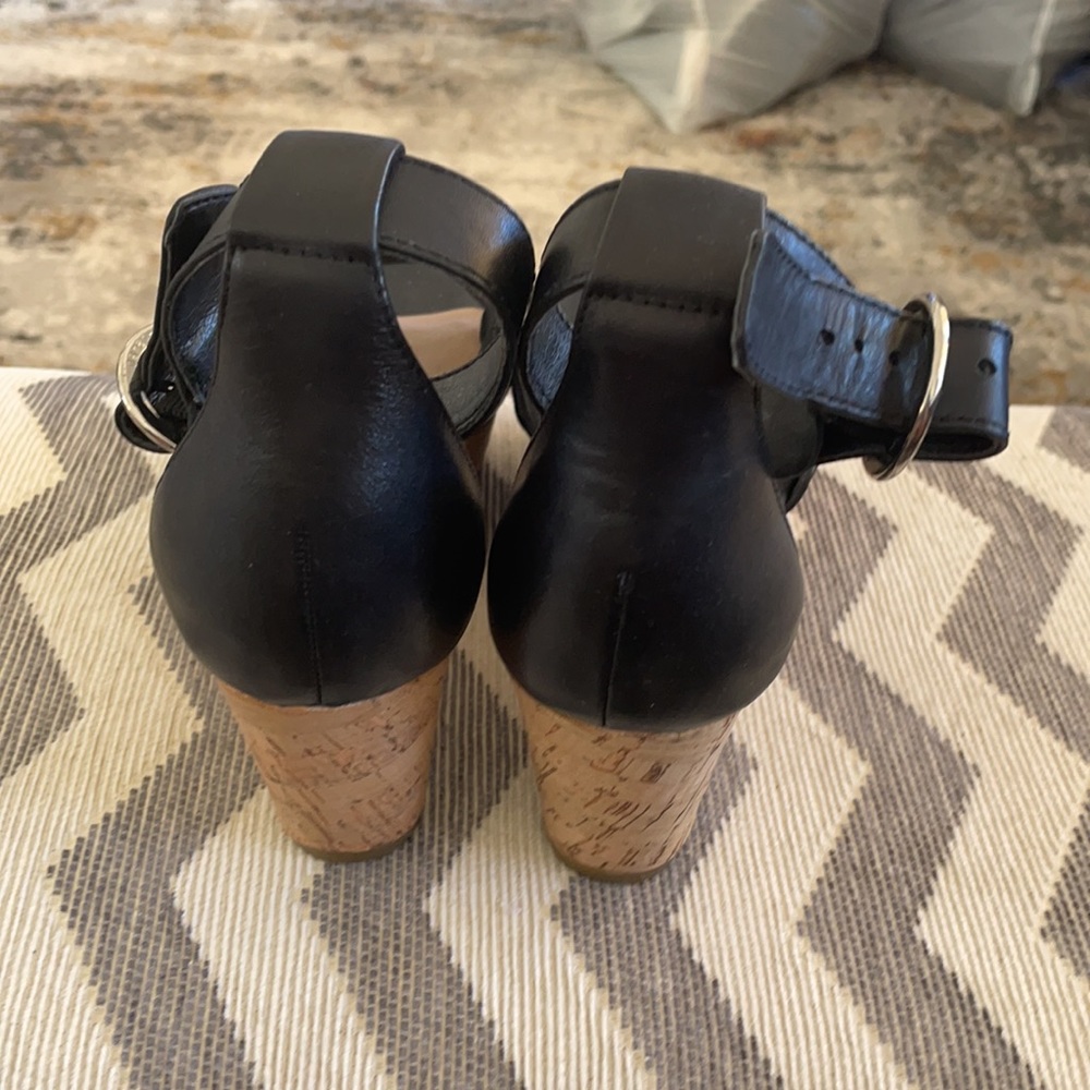 Wedge sandals - Picture 3 of 3